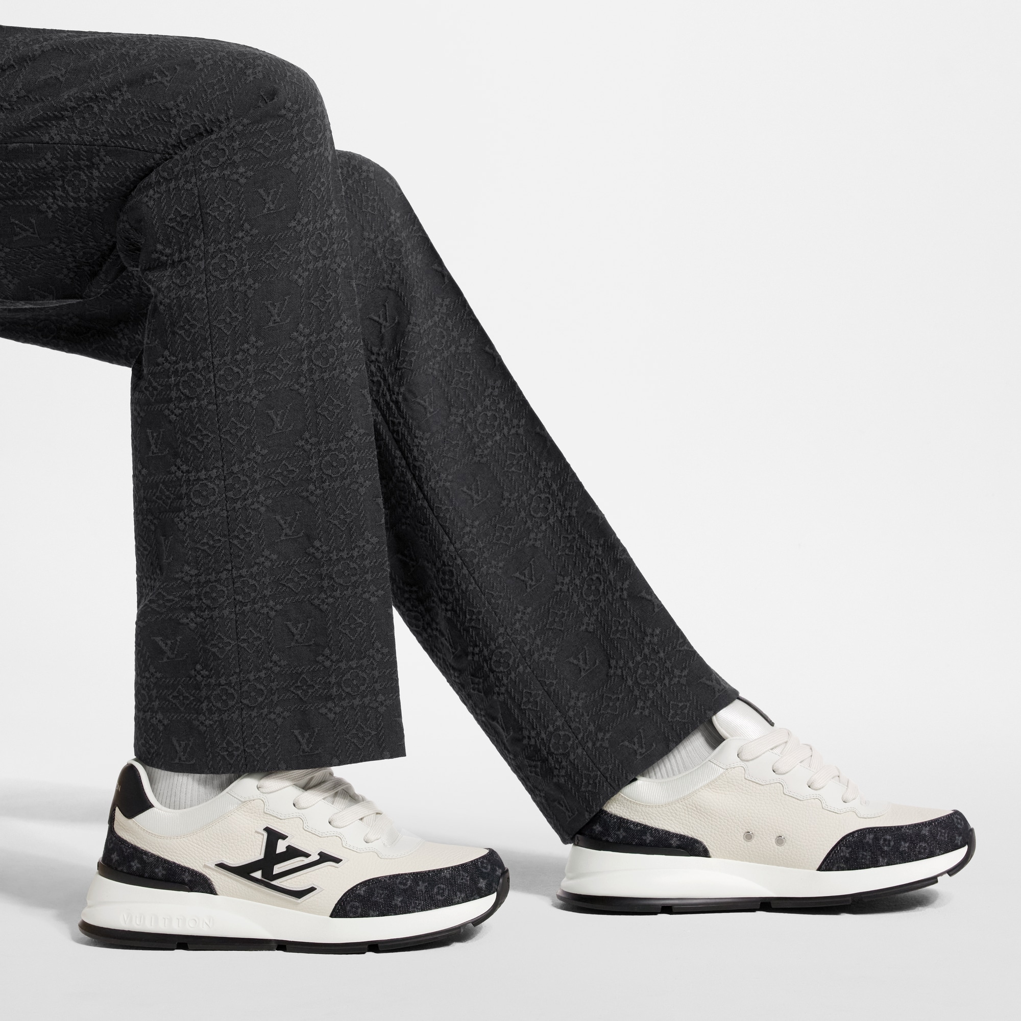 LV Classic Sneaker - Shoes 1AKQB9 | LOUIS VUITTON